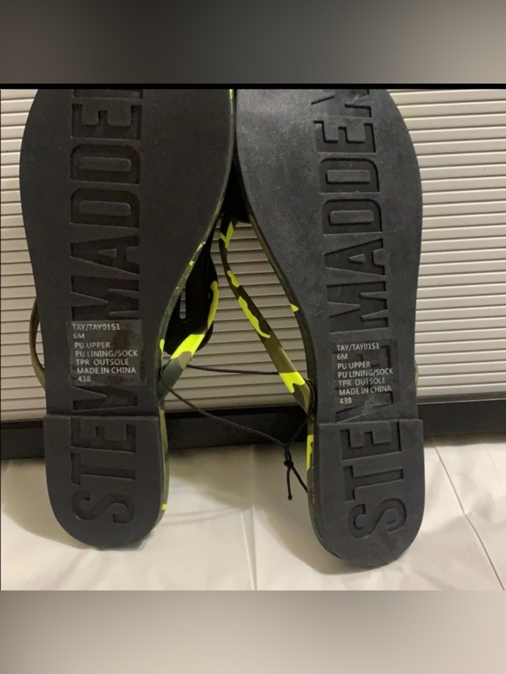 NWT Steve Madden Tay Thong Sandals. Comfortable and perfect for summer. Size : 6 - Picture 4 of 10